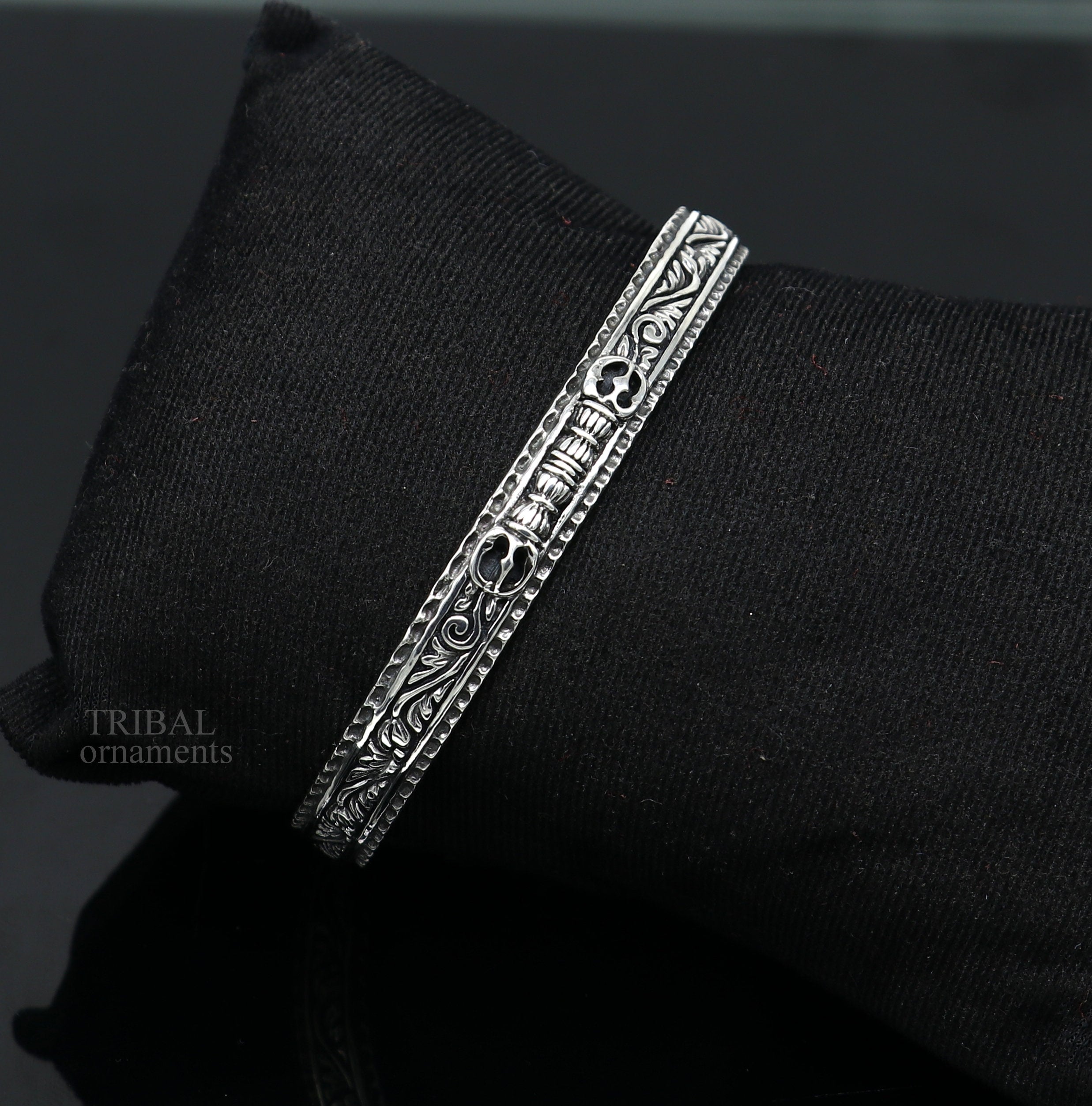 VINTAGE PEWTER BEAR CUFF BRACELET | Cuff bracelet, Womens jewelry bracelets,  Cuff